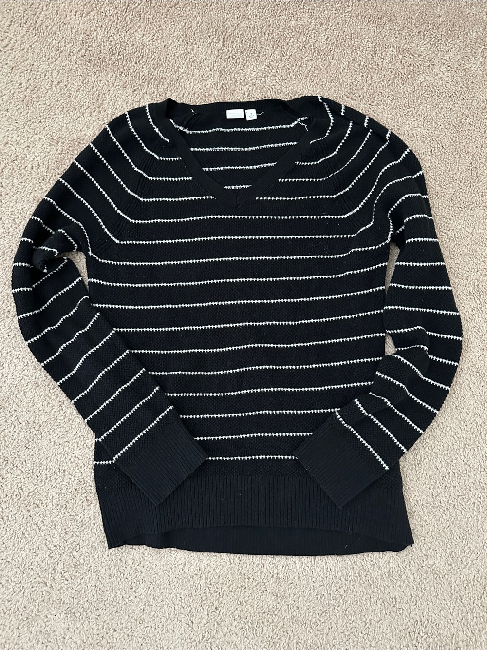 Gap Black & White Striped V-Neck Women's Sweater